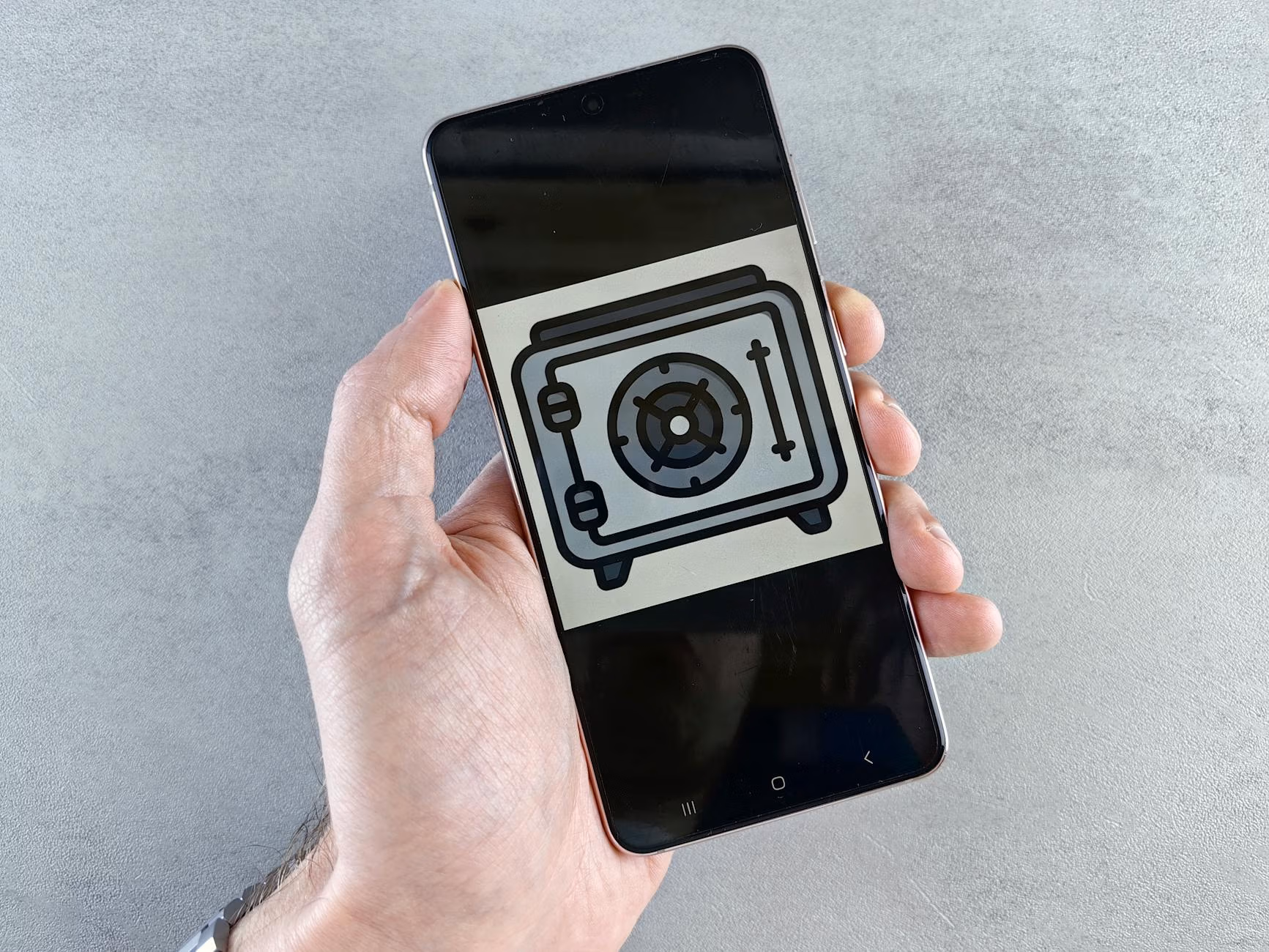 Come Implementare Android 17 Security Hardening: Verifica APK Avanzata, Chromium Security Updates e Privacy Dashboard per Dispositivi Enterprise