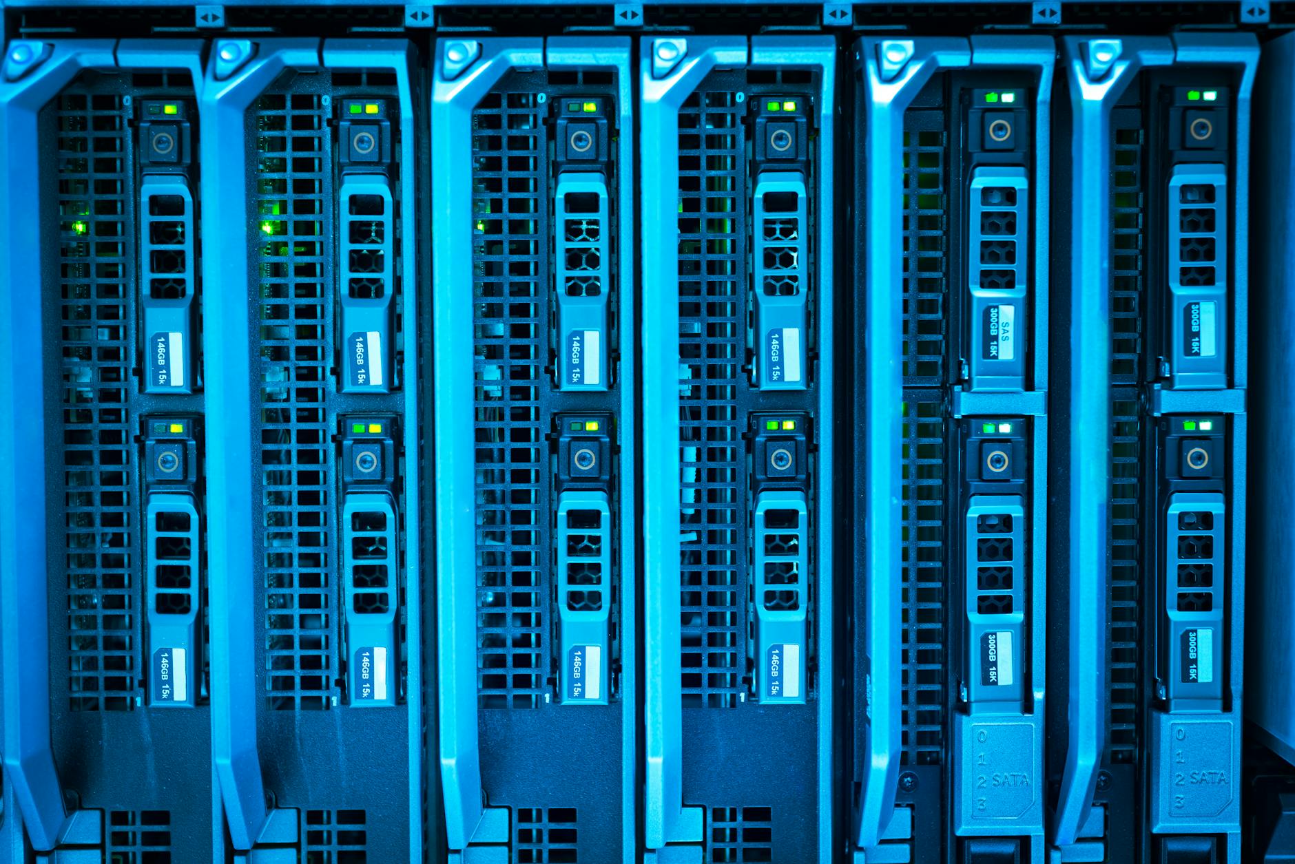 WordPress Performance su Hosting Managed vs Shared 2026: NVMe vs SATA, PHP 8.3 Impact e Core Web Vitals – Come Scegliere l’Infrastruttura Giusta per Agenzie