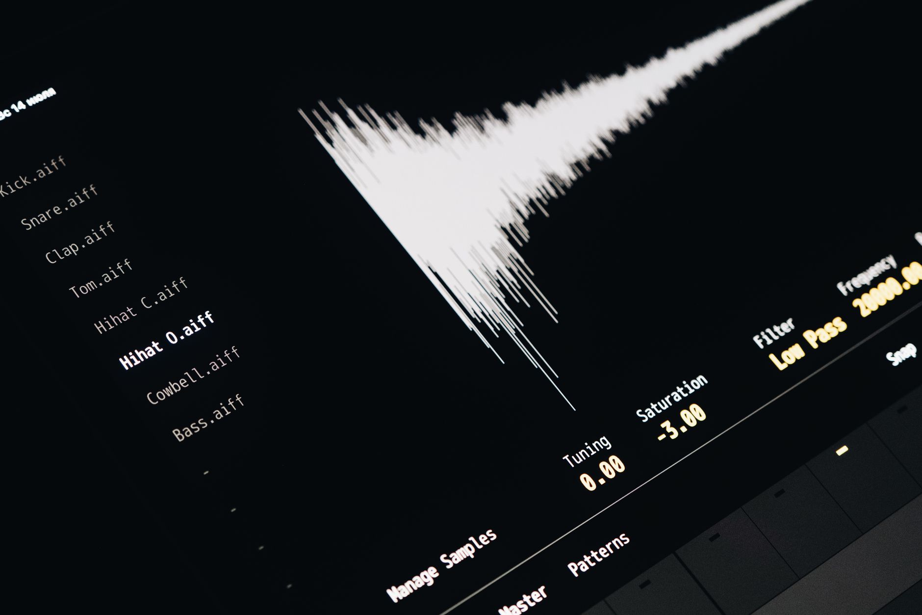 Deepfake Audio e Social Engineering 2026: La Mia Procedura Rilevamento Voci Sintetiche, Analisi Frequenziali e Protezione Strategica per Dirigenti PMI